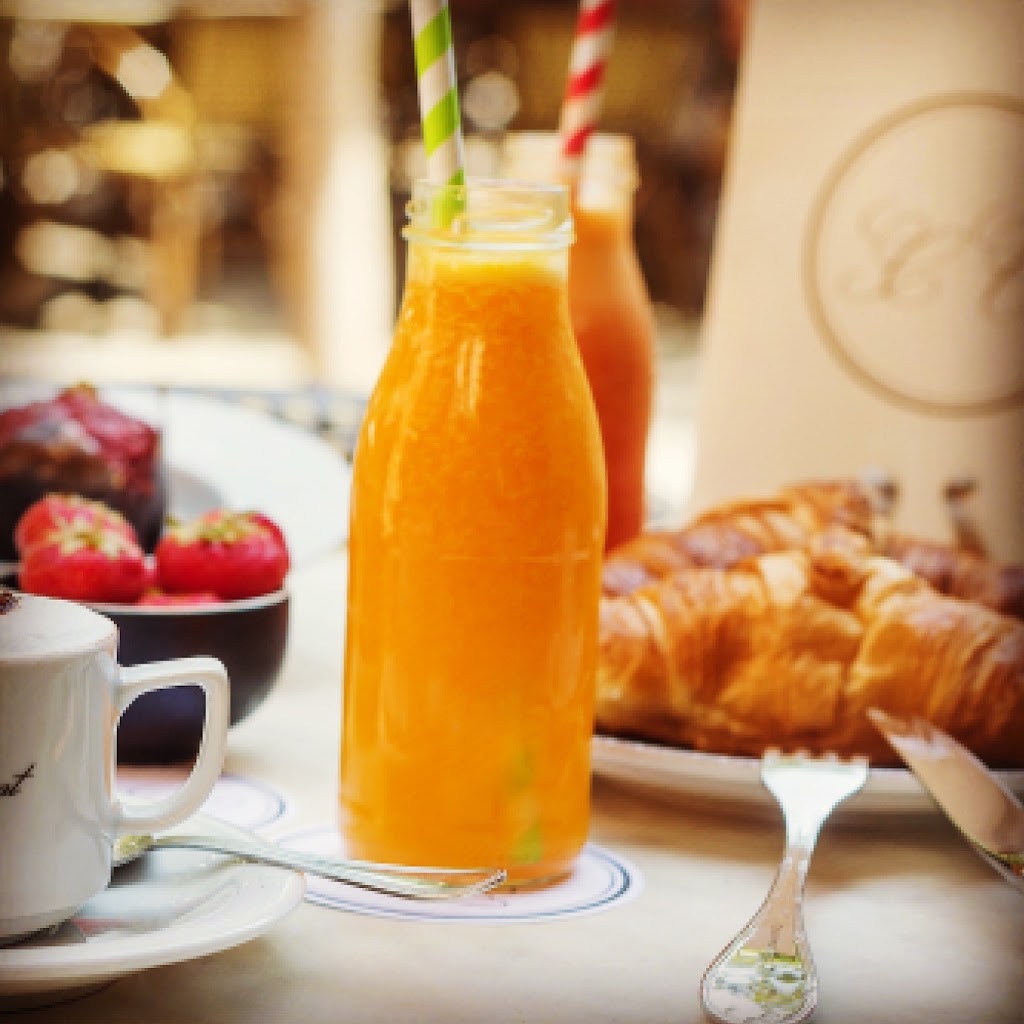 Cafe Orient — Comida y bebida