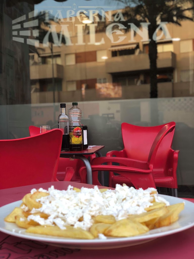 TABERNA MILENA — Comida y bebida