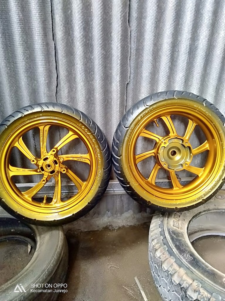 Bengkel Cat Mobil Dan Ketok Magic"JAYA ABADI" cak Lan