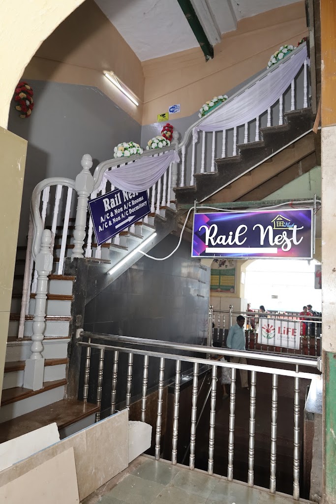 Rail Nest