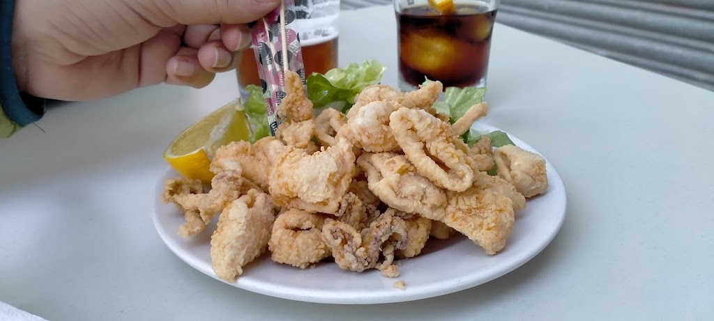 Bar Etxe Zuri — Comida y bebida
