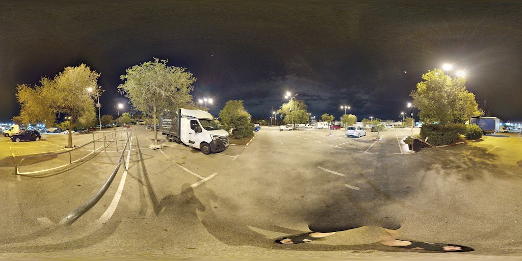 Parking Alcampo Sant Adria — Street View y 360deg