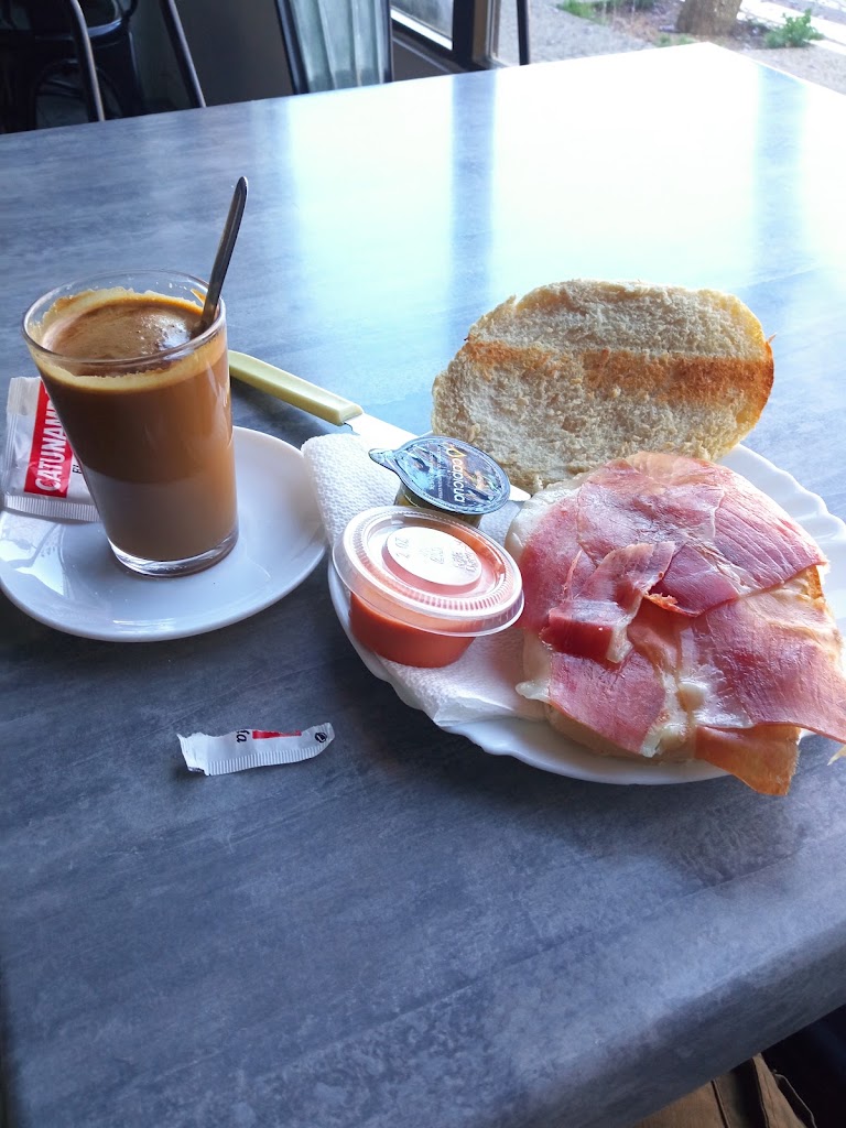 La Esencia Del Cafe — Cafe