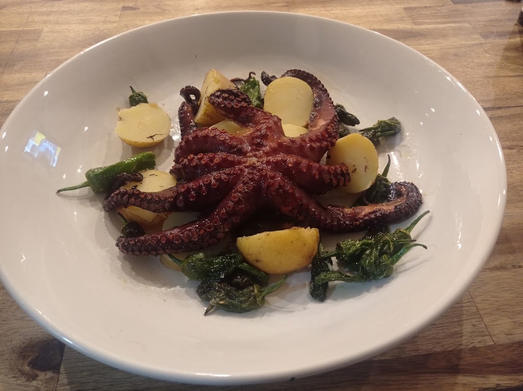 Cafe Mariona — Comida y bebida