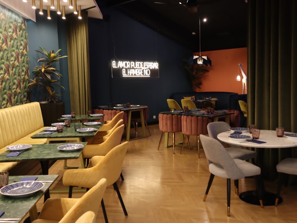 Zahara Ferrol - CC Odeon — Ambiente