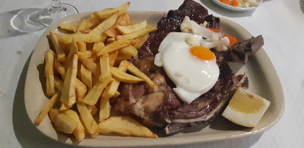 Restaurante Ta Na Hora — Comida y bebida
