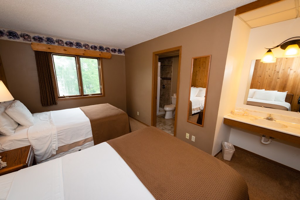  Lakewoods Resort & Golf