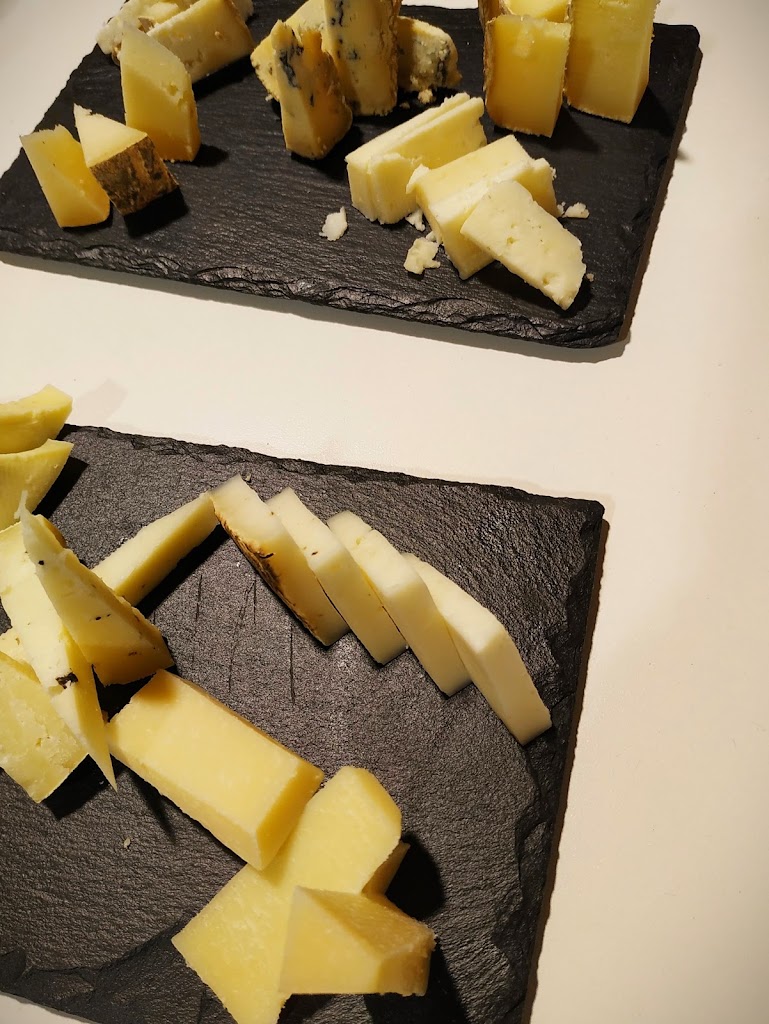 La botiga del riu — Comida y bebida