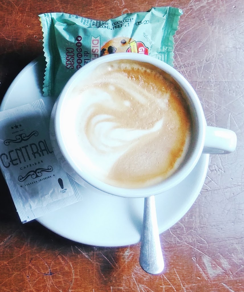 Central Cafe — Comida y bebida