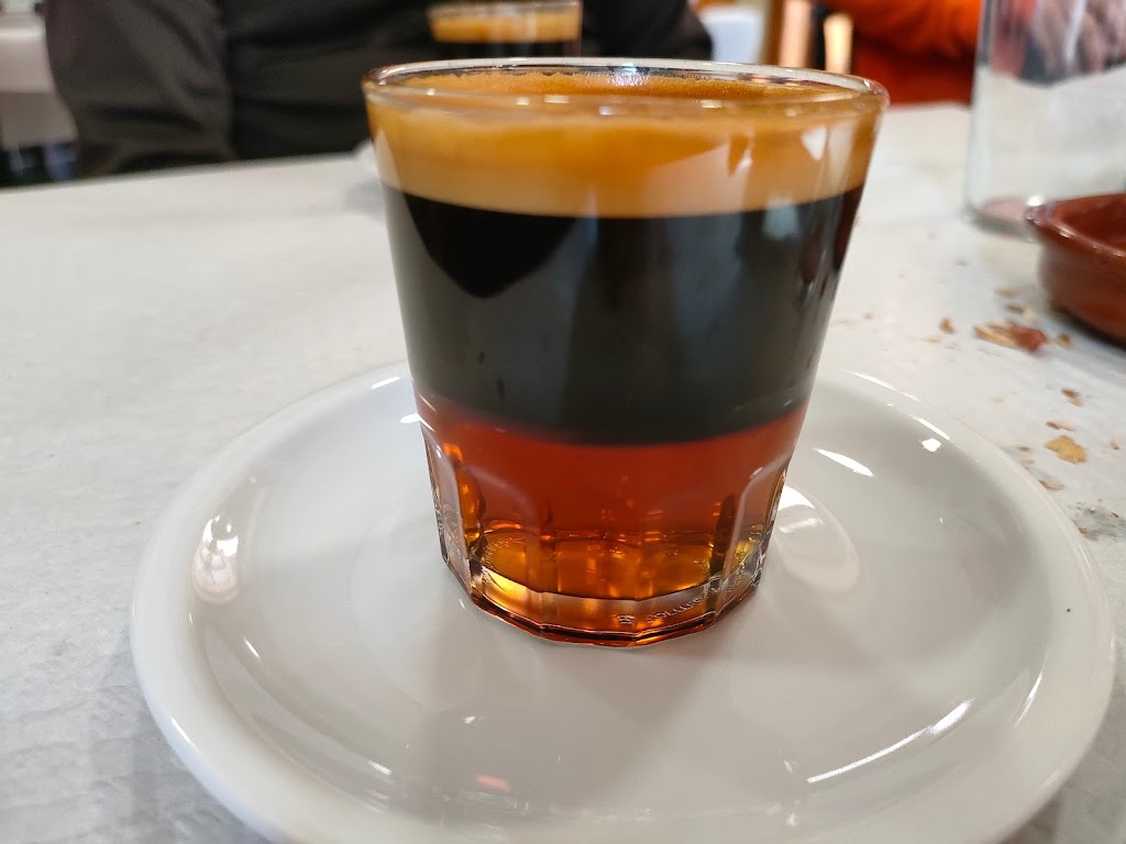 Bar Ca Sanchis Pucol — Comida y bebida