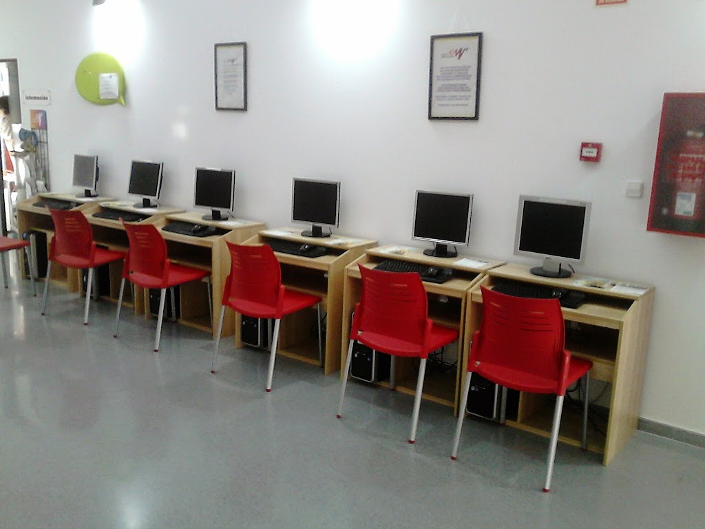 Espacio Joven Creativo de Formacion y Ocio — Del propietario