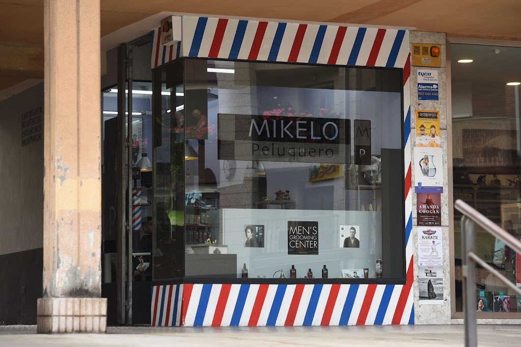 Mikelo — Exterior