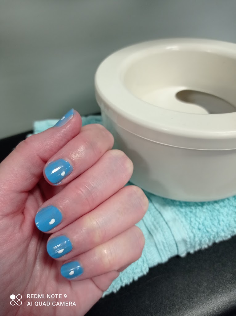 Peluqueria y Estetica Isabel y Belen — Manicura