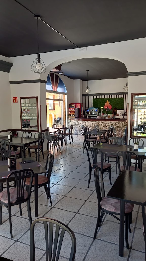 BRASERIA CAFETERIA RAQUEL — Ambiente