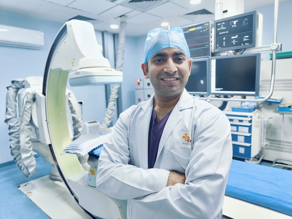 Dr. Dr Nitesh Pansari