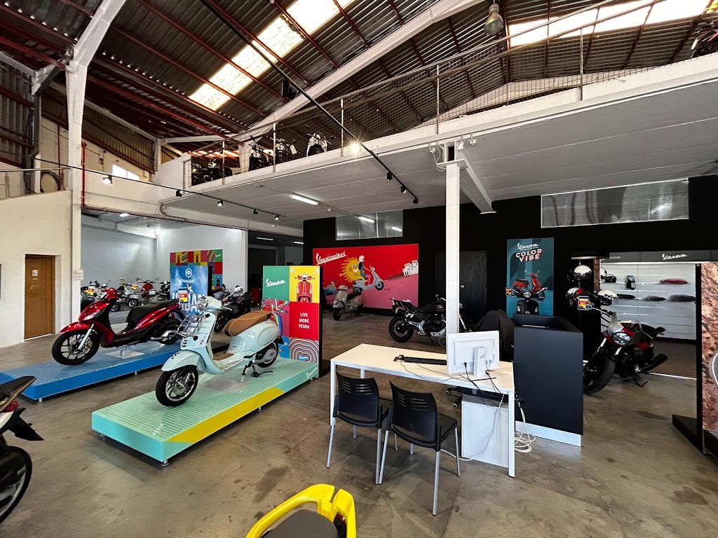 Grupo Piaggio Almeria by Indalmar Motor — Interior