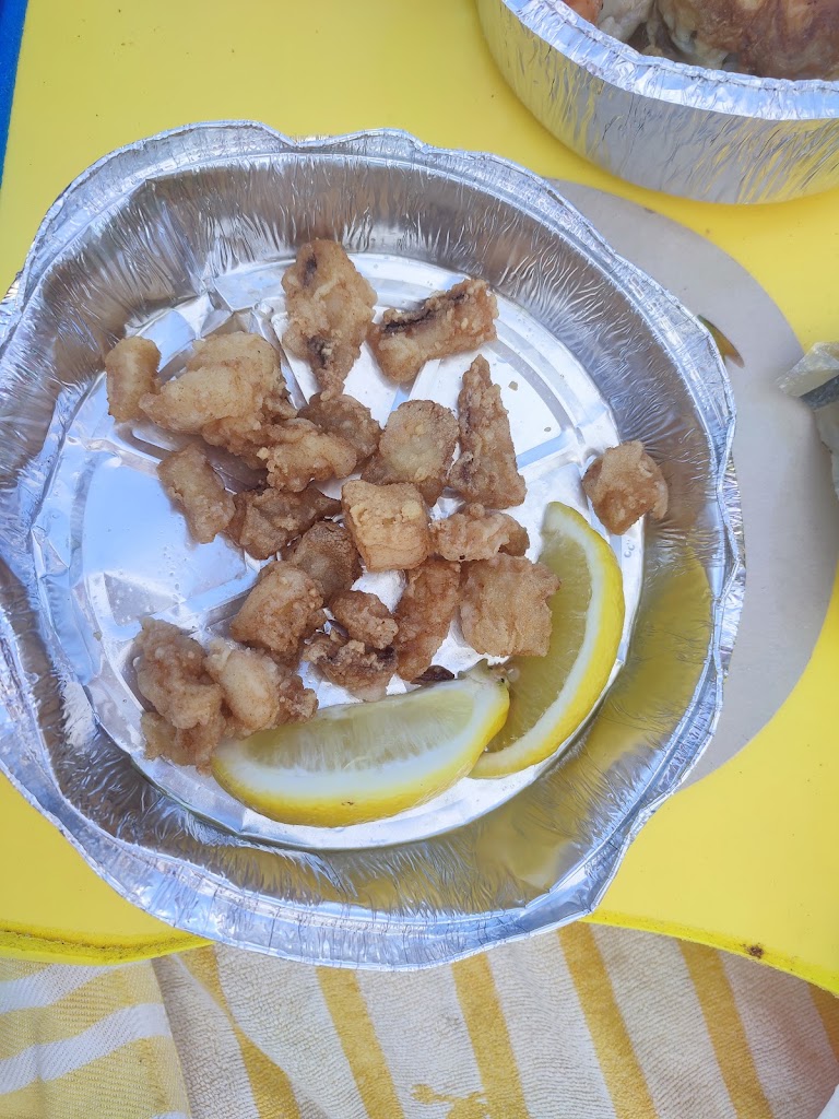 Pollos Asados Guillen — Comida y bebida