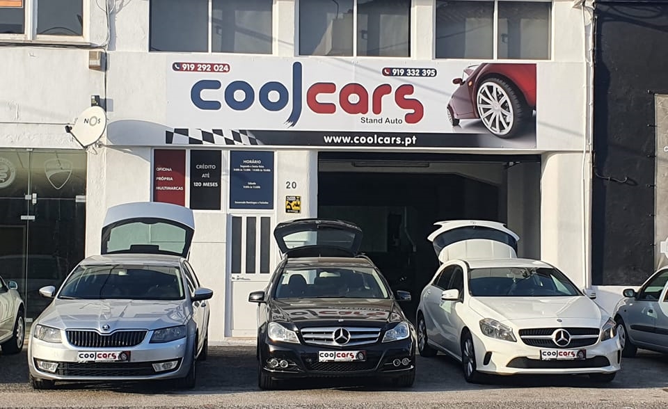 Stand de Automóveis em Torres-Vedras