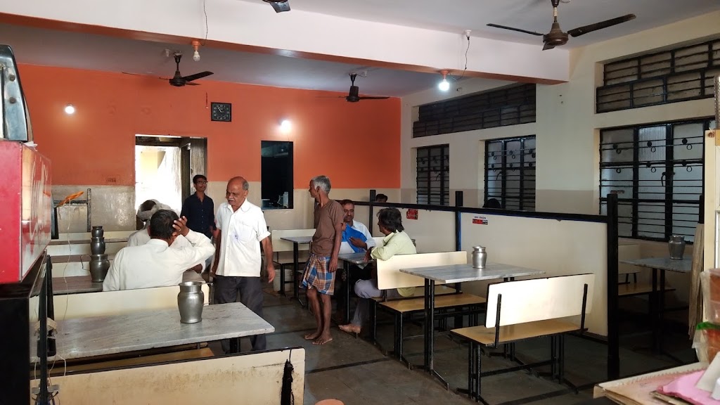 Vishnu Vilas Hotel