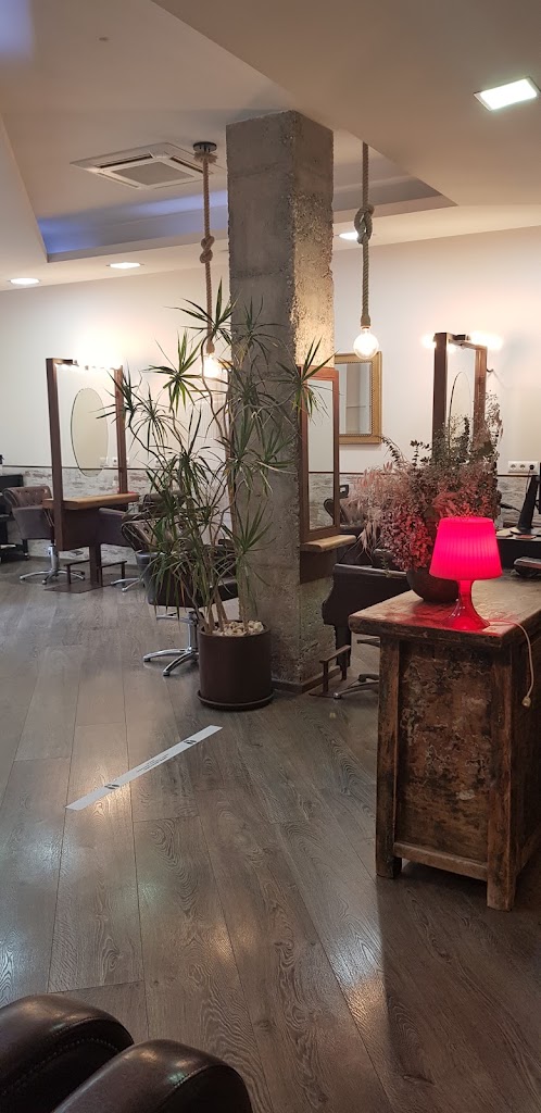 L' Atelier Estilistas — Del propietario