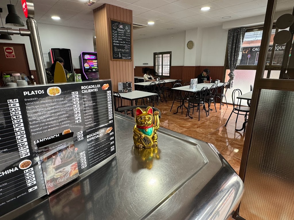 Bar nou joventut — Ambiente