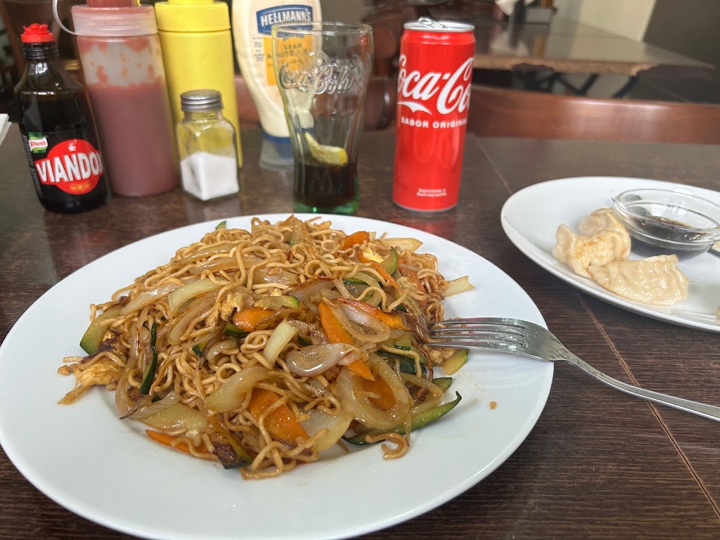 FrankFurt Pechu — Comida y bebida