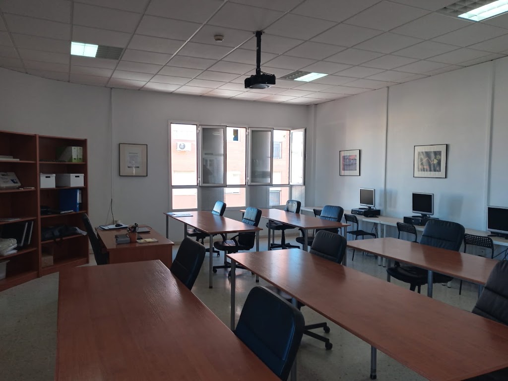 Autoescuela San Jose de la Rinconada | Master Up — Del propietario