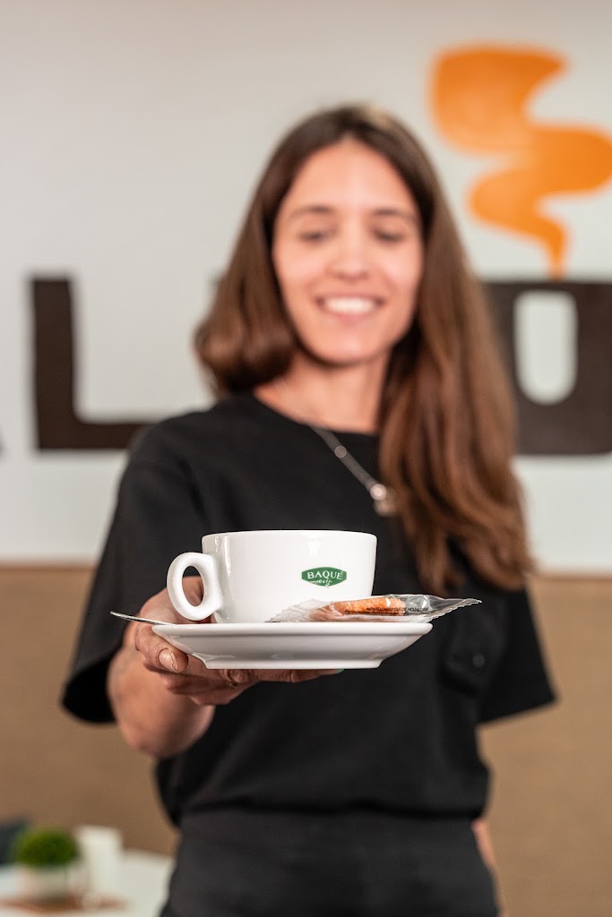 Almu's Coffee & Bar — Cafe