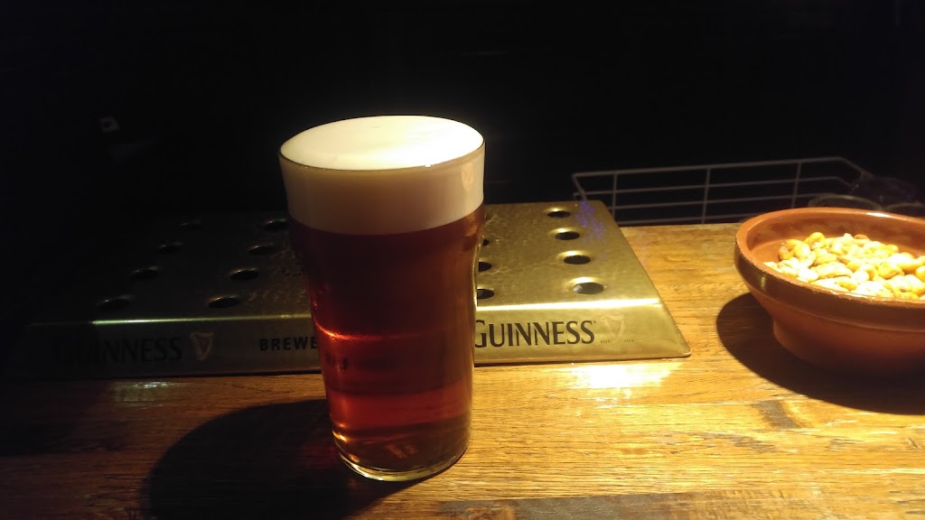 Cerveceria St. James Way Inn — Comida y bebida