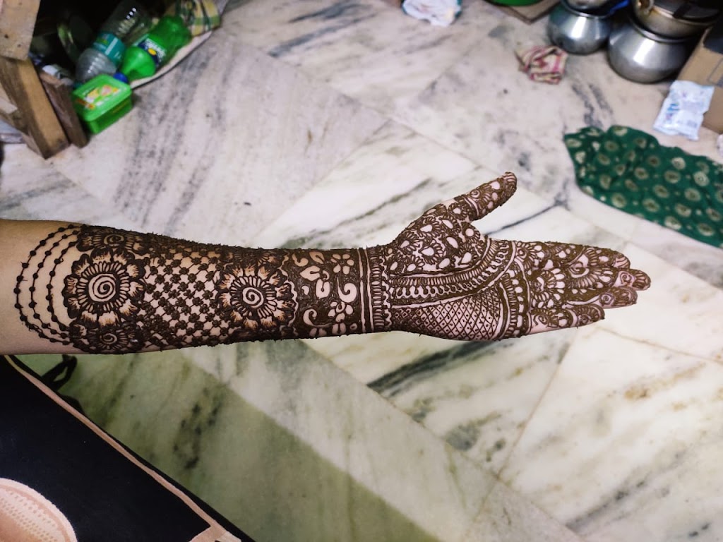 Elysian Prof Women Salon Training Academy