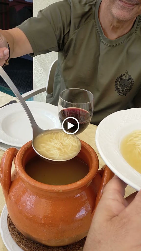 Restaurante El Cocido — Videos