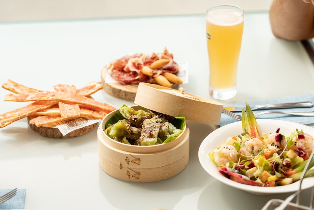 Infinity Tapas Bar en Sitges — Comida y bebida