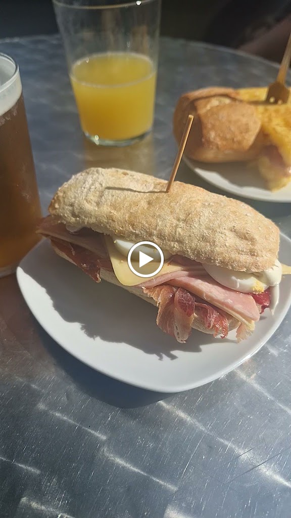 Cafeteria Alquimia — Comida y bebida