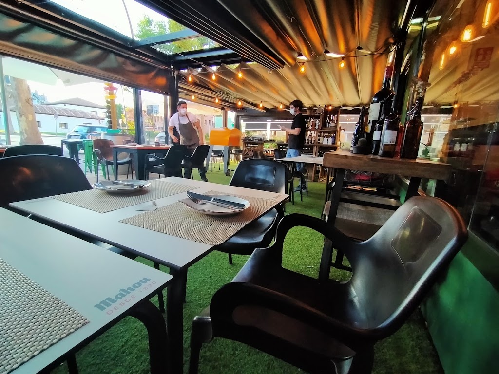 Restaurante HornoBola — Ambiente