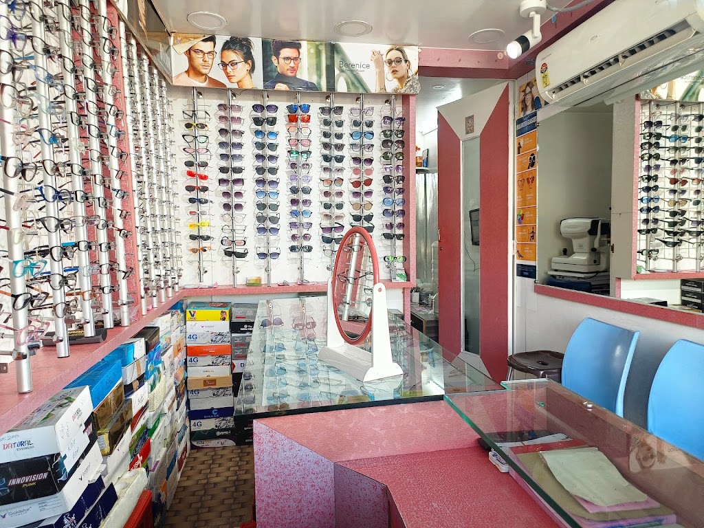 Maani Opticals