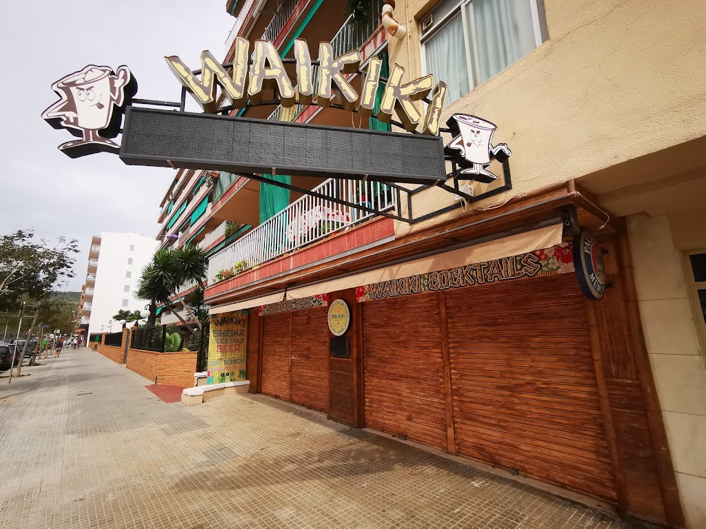 Waikiki Cocktail Bar