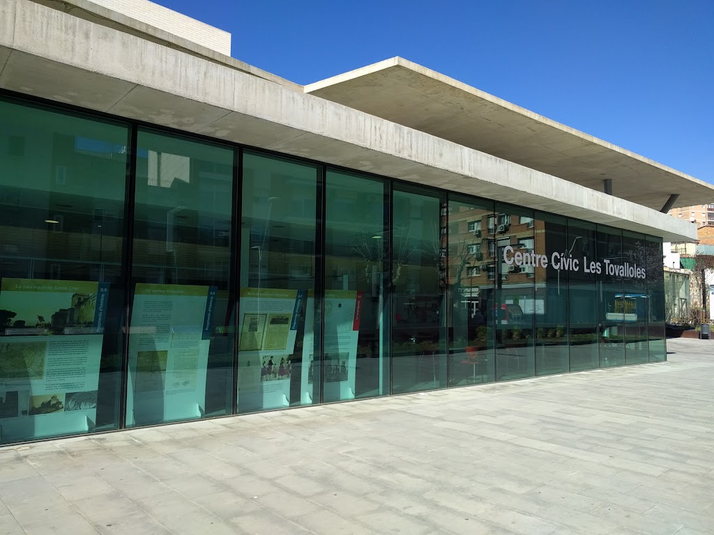 Centro Civico Les Tovalloles