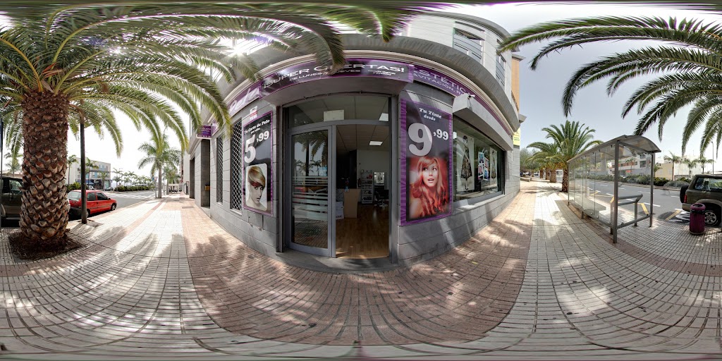 La Pelukeria — Exterior