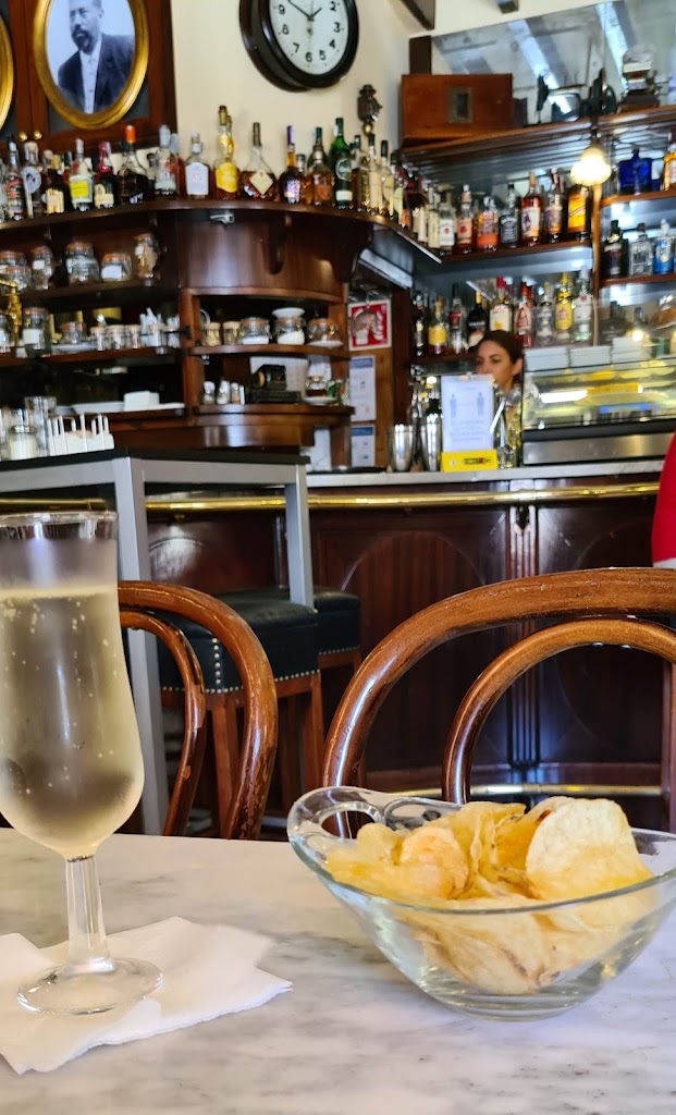 Cafe la Lonja — Comida y bebida