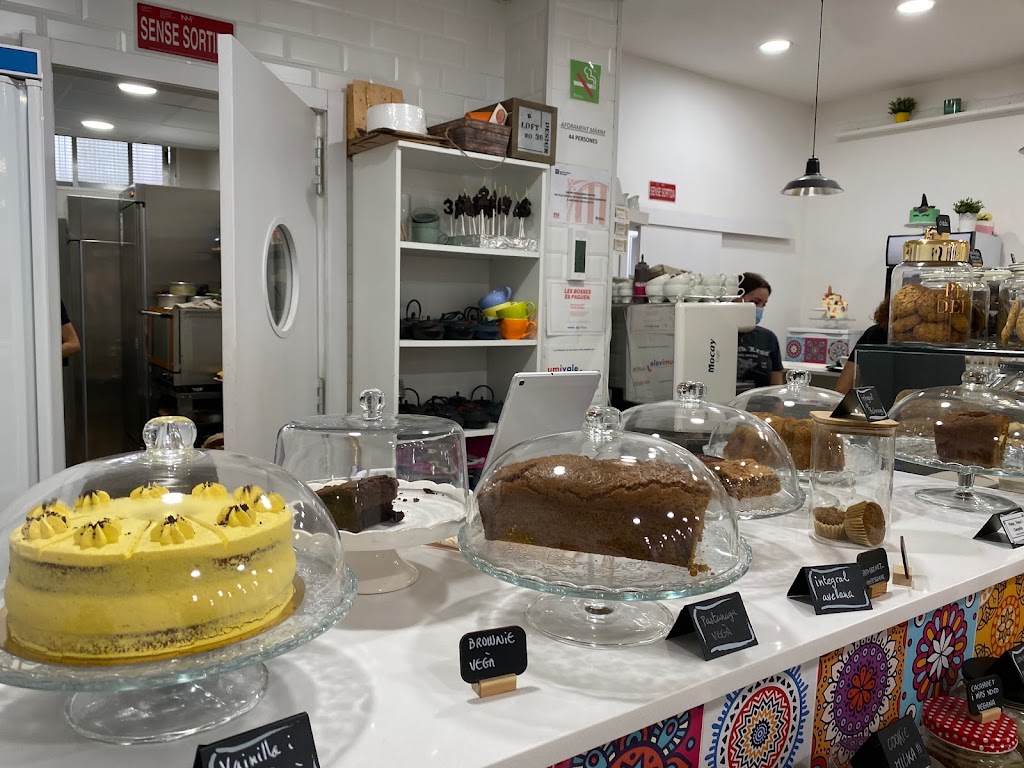 Petits Delices — Comida y bebida