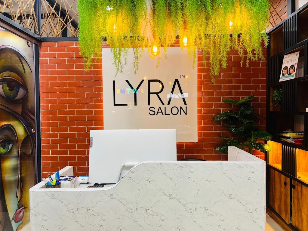 Lyra Salon