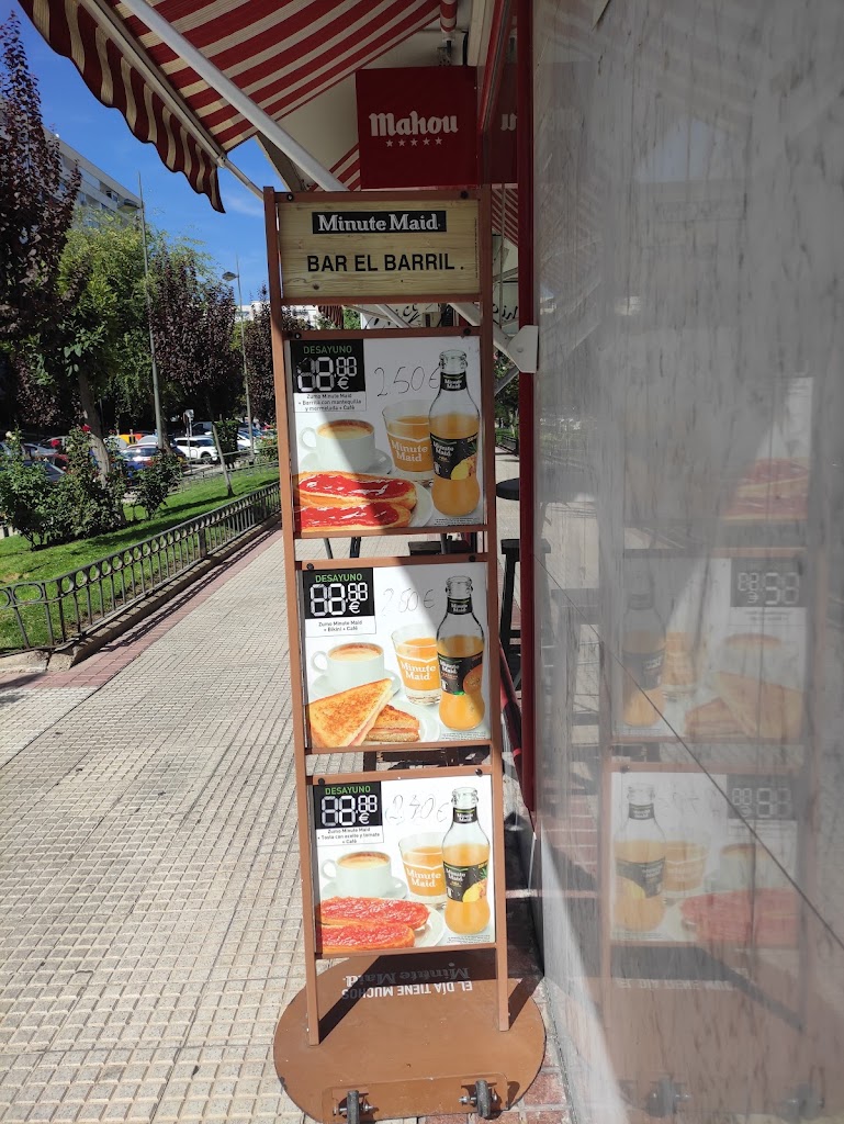 Cafeteria El Barril — Carta