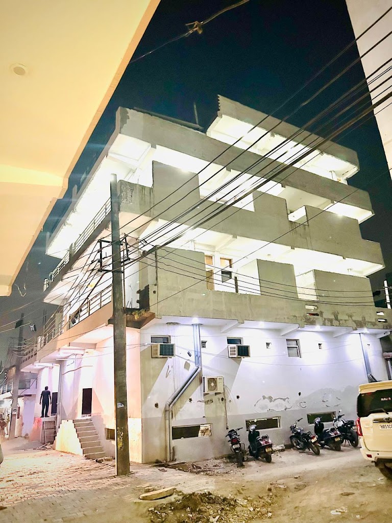 Fauji Girls & Boys PG