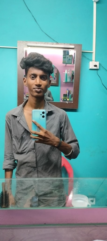 Friends World Saloon