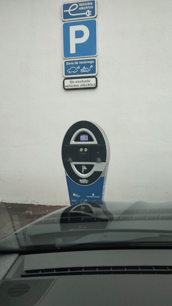 Punt recarrega electrica cotxes i motos