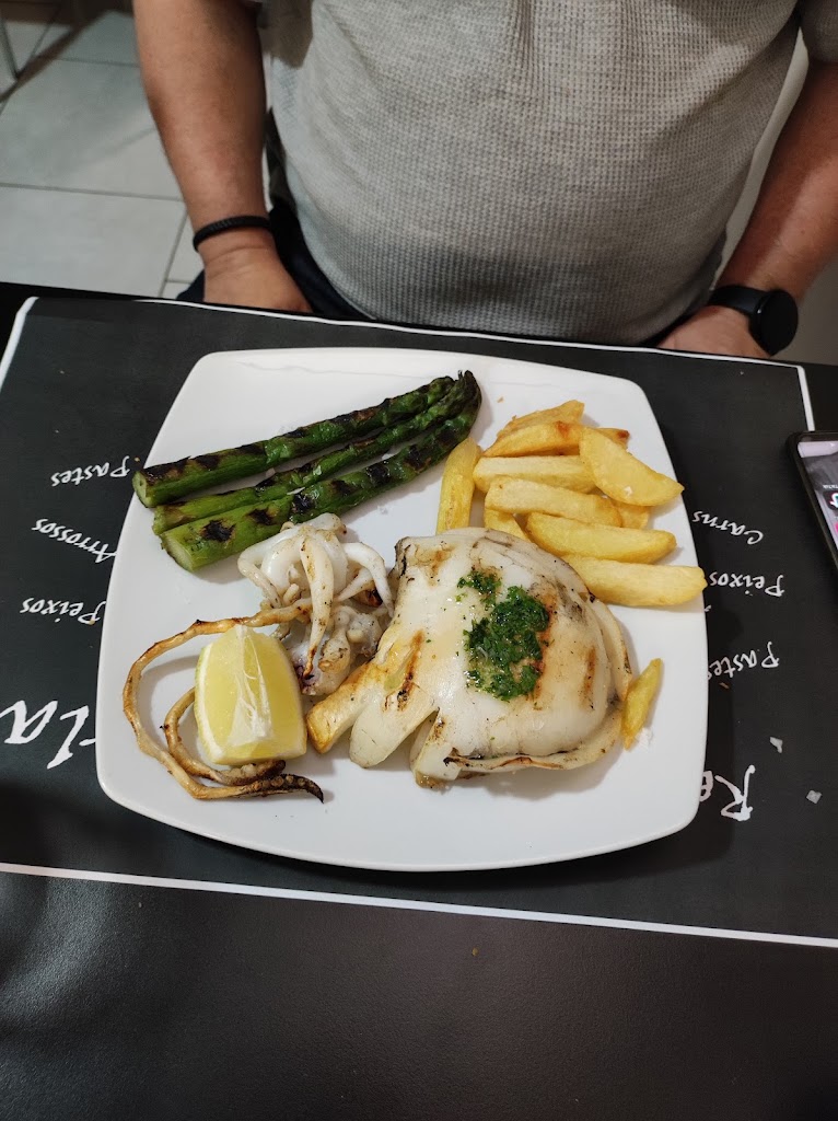 La Perla Restaurant — Papas fritas