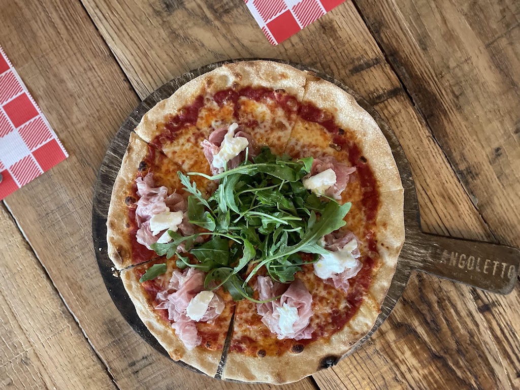 Restaurante L'Angoletto — Pizza