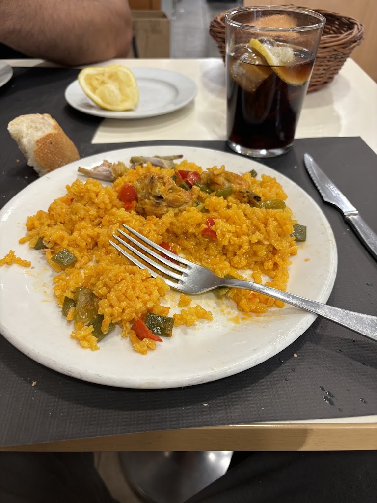 Bar Montblanc — Comida y bebida