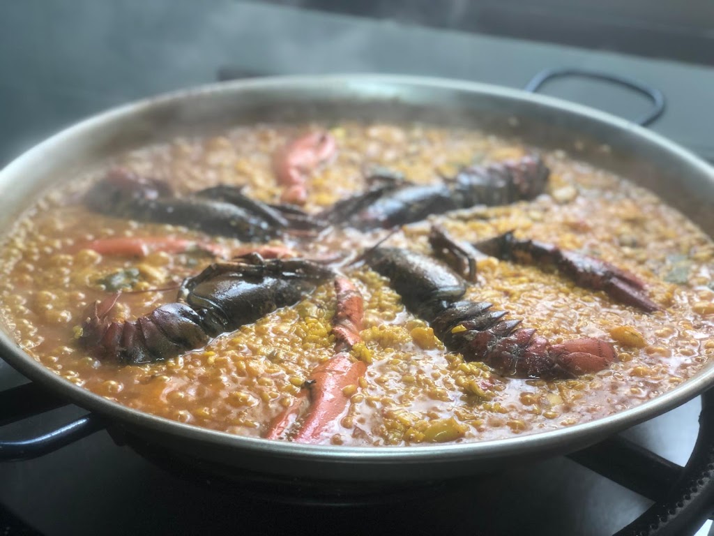 Restaurante La Pinta Beach — Comida y bebida
