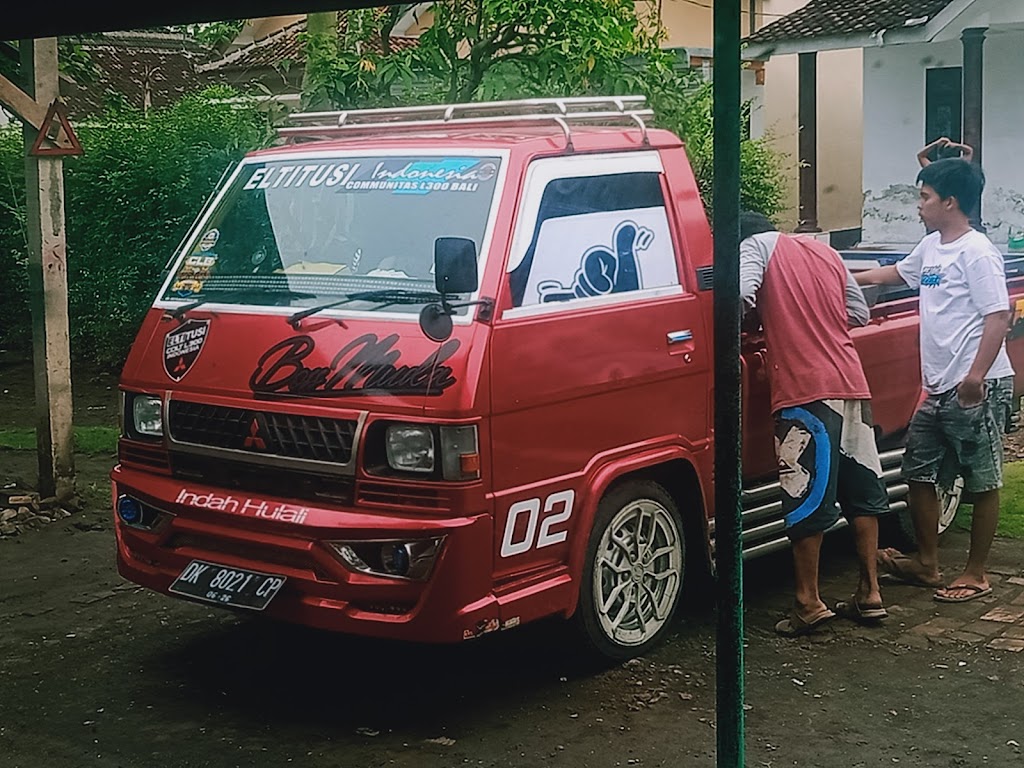 Bengkel Pengecatan Mobil , Body Las